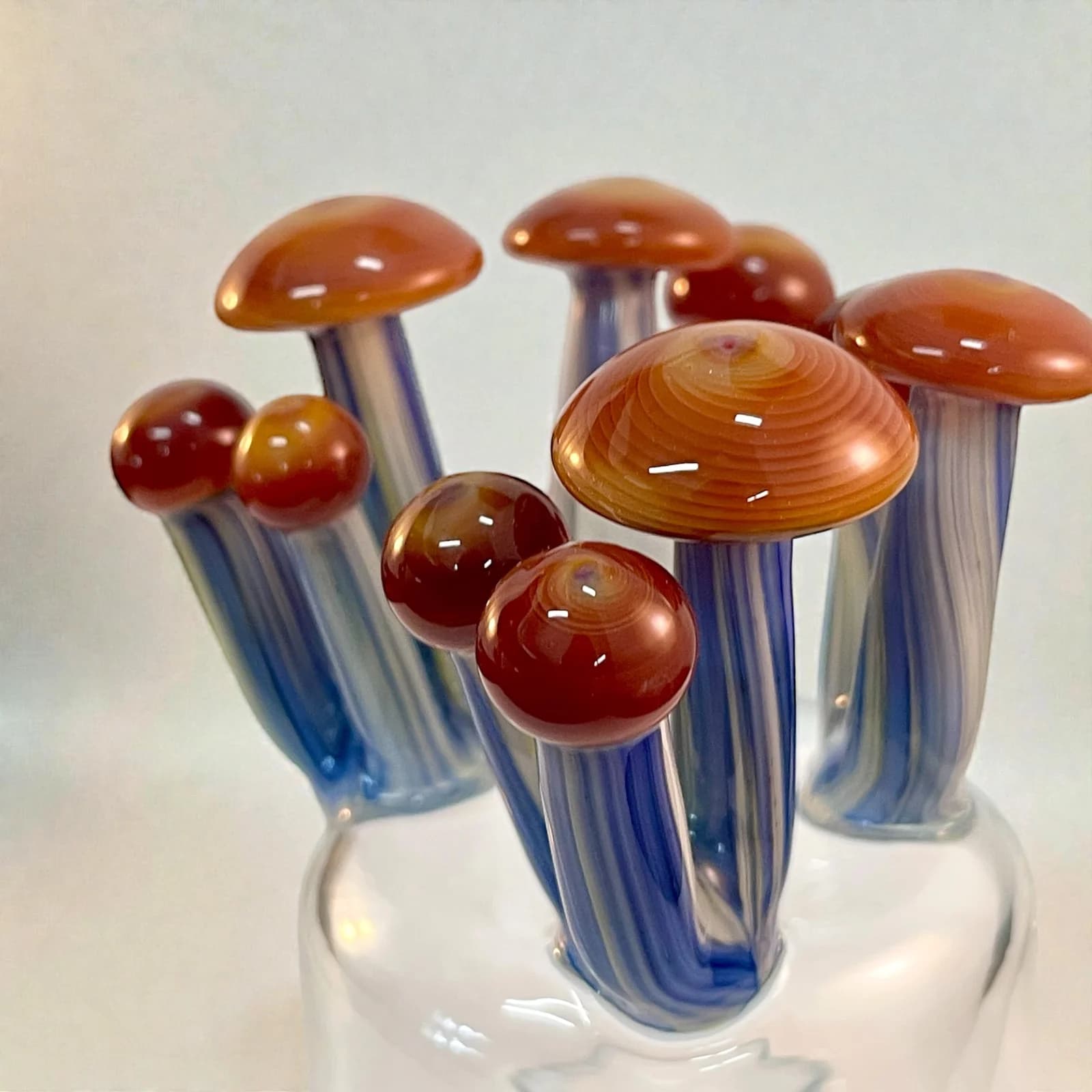 Hand-Blown Mushroom Glass Top for Nice Dreamz Fogger | Mr. Gray Glass × Space Case Glass - thumbnail 7