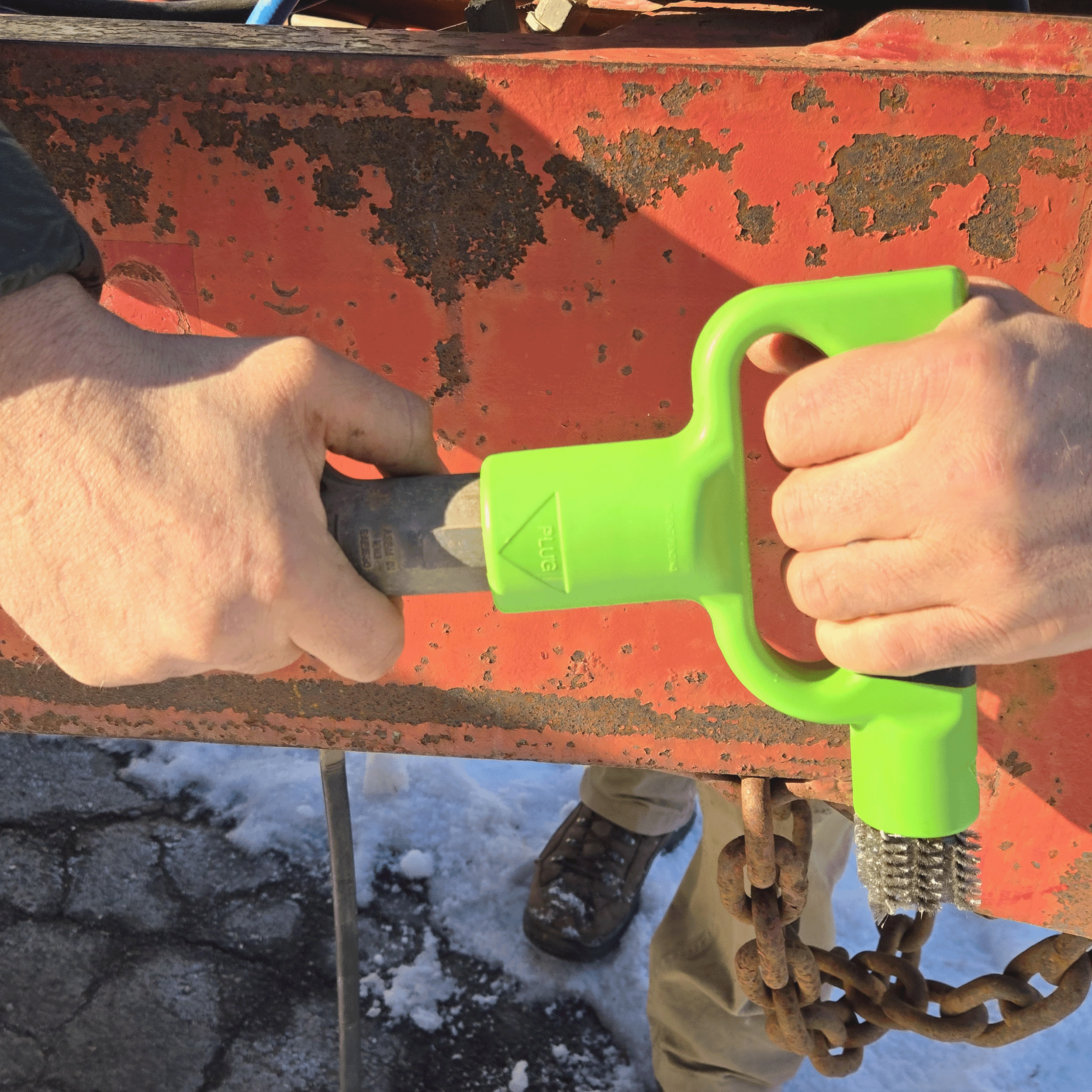 7-Way Round Tractor Trailer Terminal Chaser™ Brush (Patent Pending) - thumbnail 5