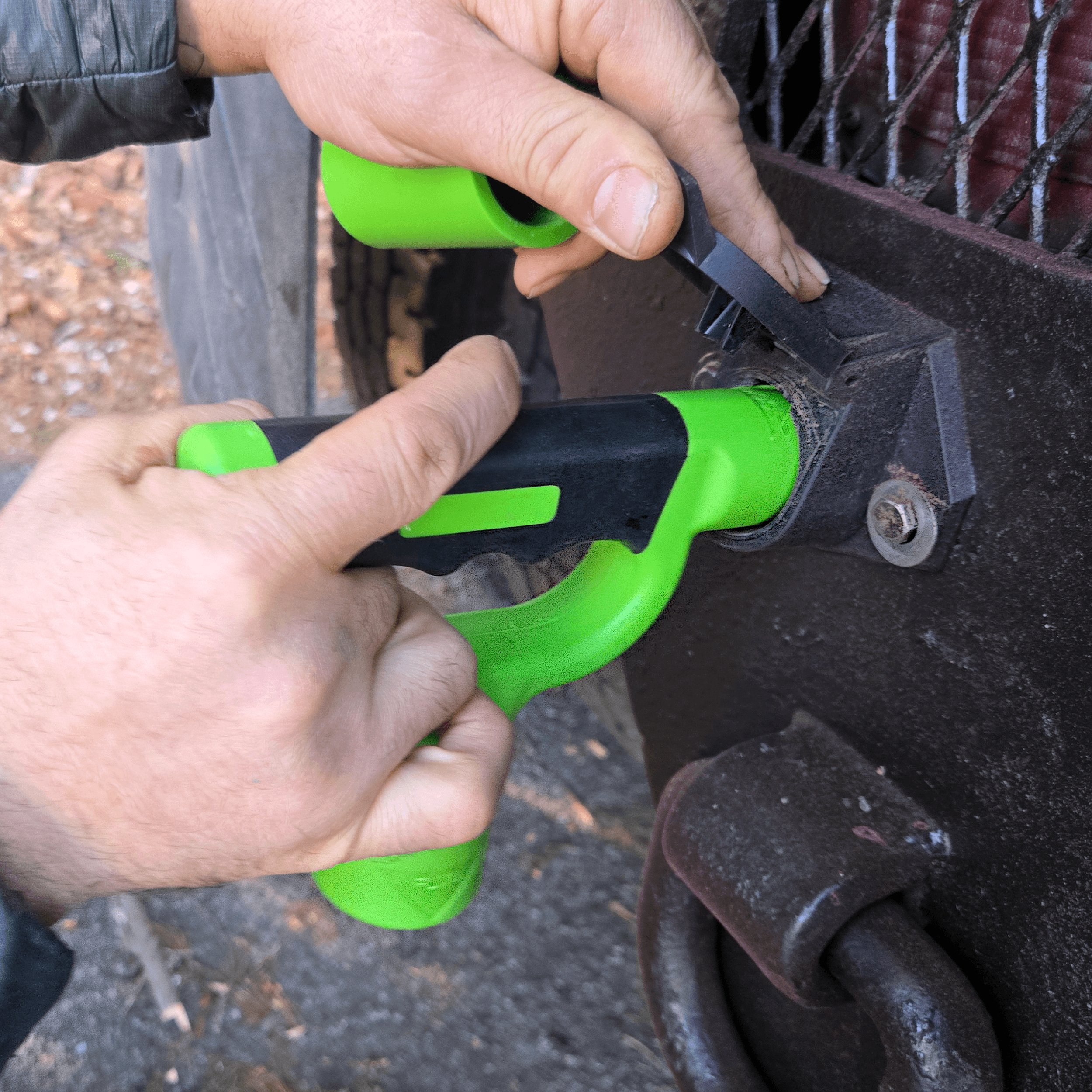 7-Way Round Tractor Trailer Terminal Chaser™ Brush (Patent Pending) - thumbnail 8