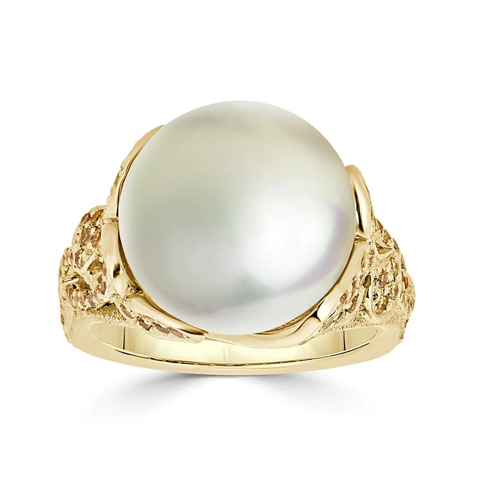 IRFE Pelegrina Pearl with Diamonds <p>Yellow Gold Ring