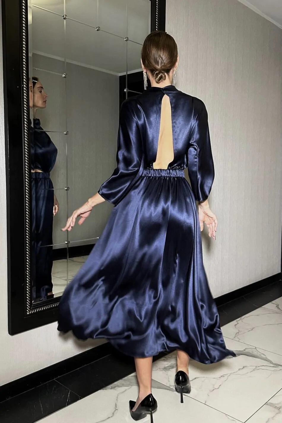 IRFE Navy Silk <p>Evening  Dress - thumbnail 5