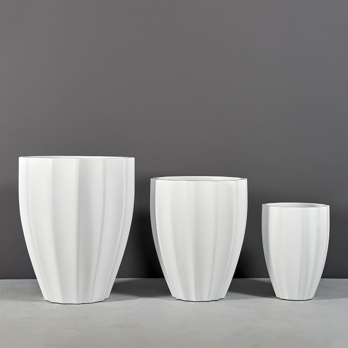 Alicante Fluted Round Planter - thumbnail 3