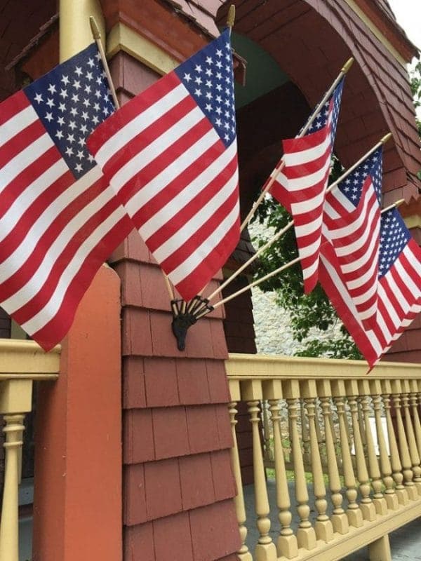 Vintage Cast Iron Five-Finger Flag Holder - thumbnail 2