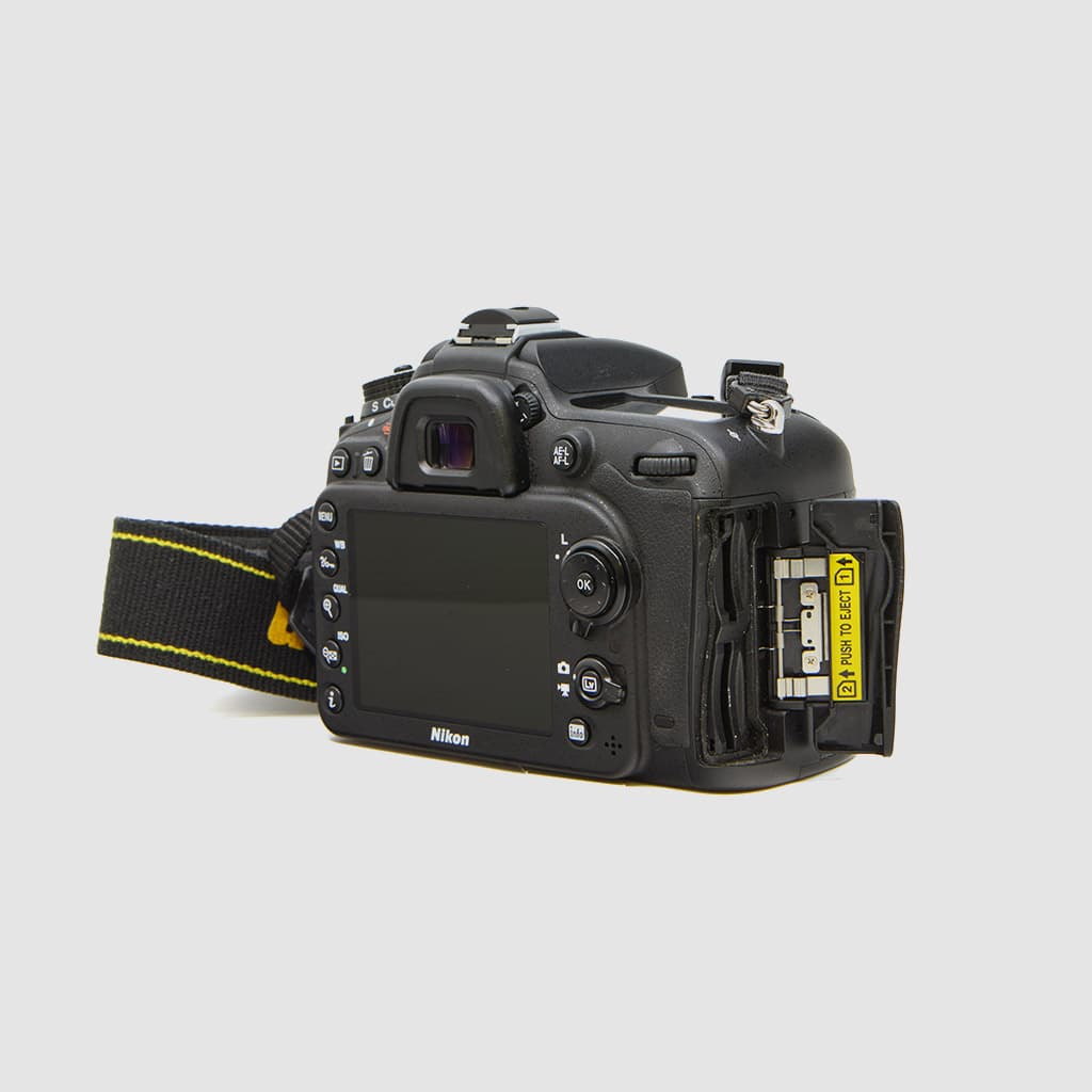 Nikon D7100 590nm Converted DSLR Camera (Used) - thumbnail 4