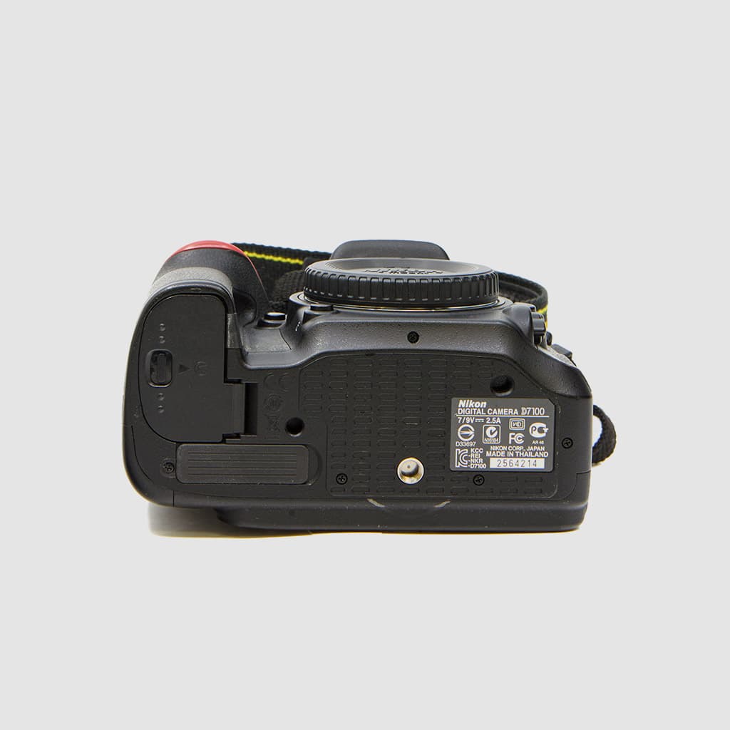 Nikon D7100 590nm Converted DSLR Camera (Used) - thumbnail 8