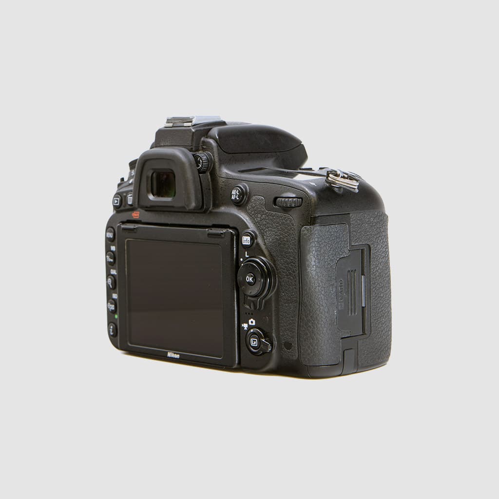 Nikon D200 DSLR 665nm Camera (Used) - thumbnail 3