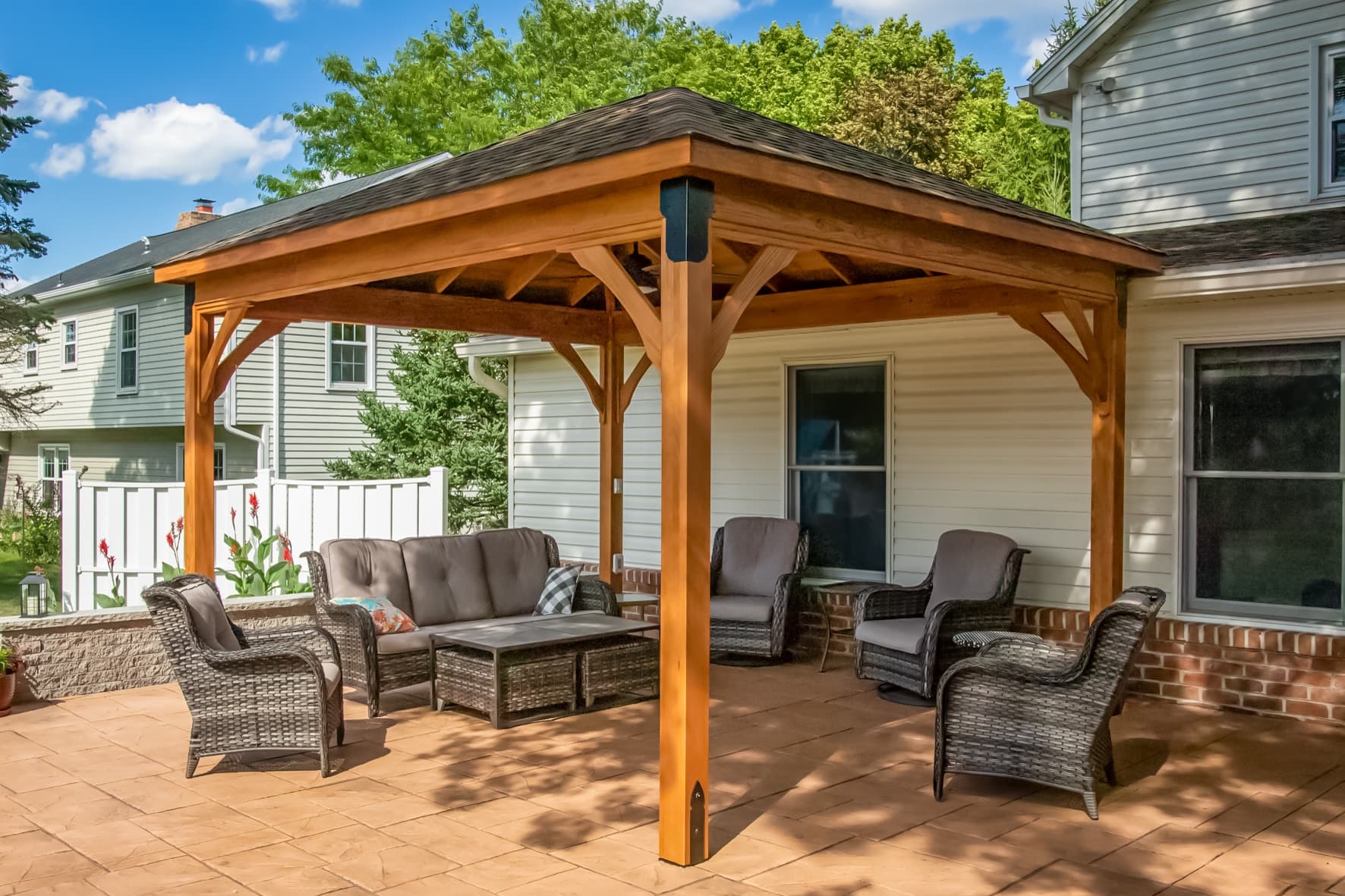 Lakefront Patio Pavilion (Kit) - thumbnail 2