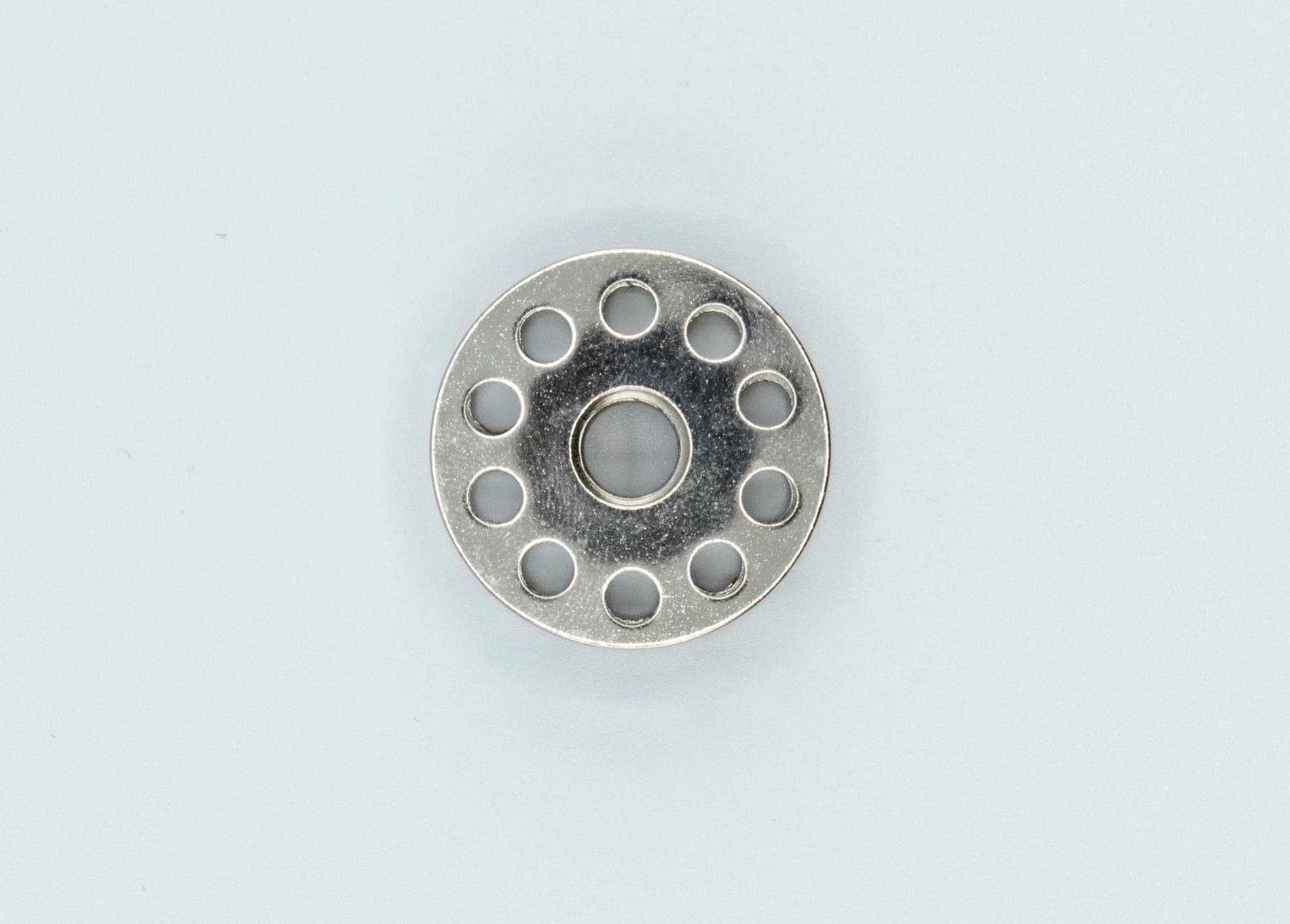 Bobbin case 17/18/5550 - thumbnail 2