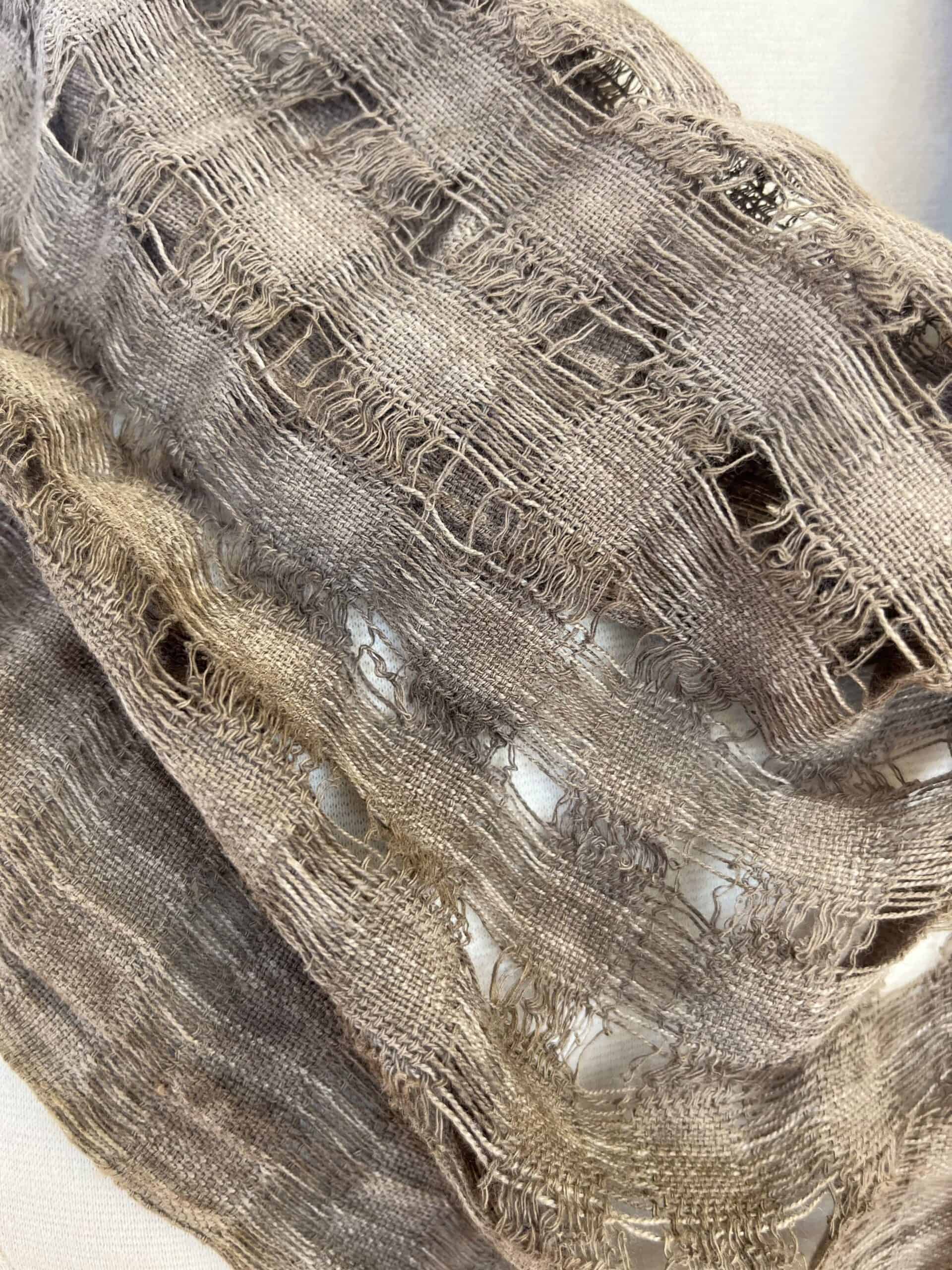 “Checked Cloth” Walnut dyed scarf - thumbnail 5