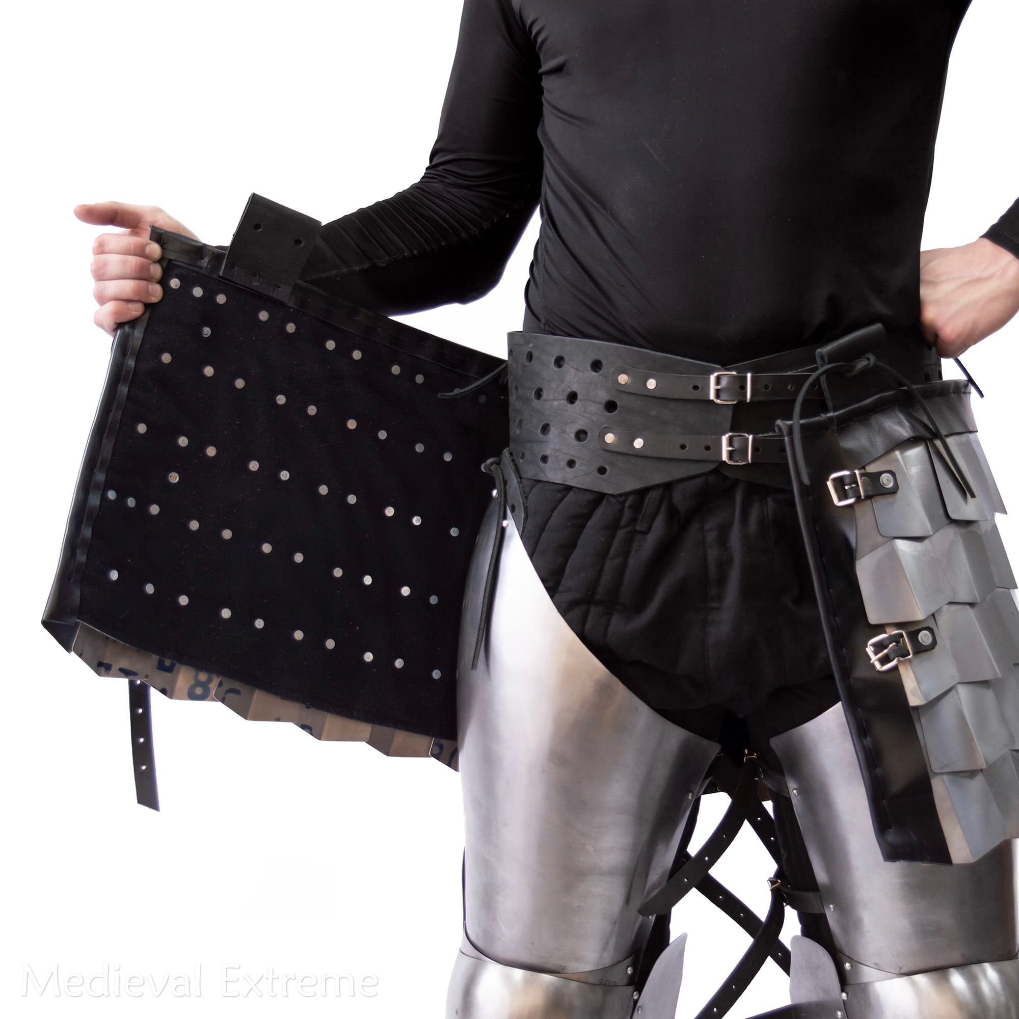 Groin protector for scale skirt