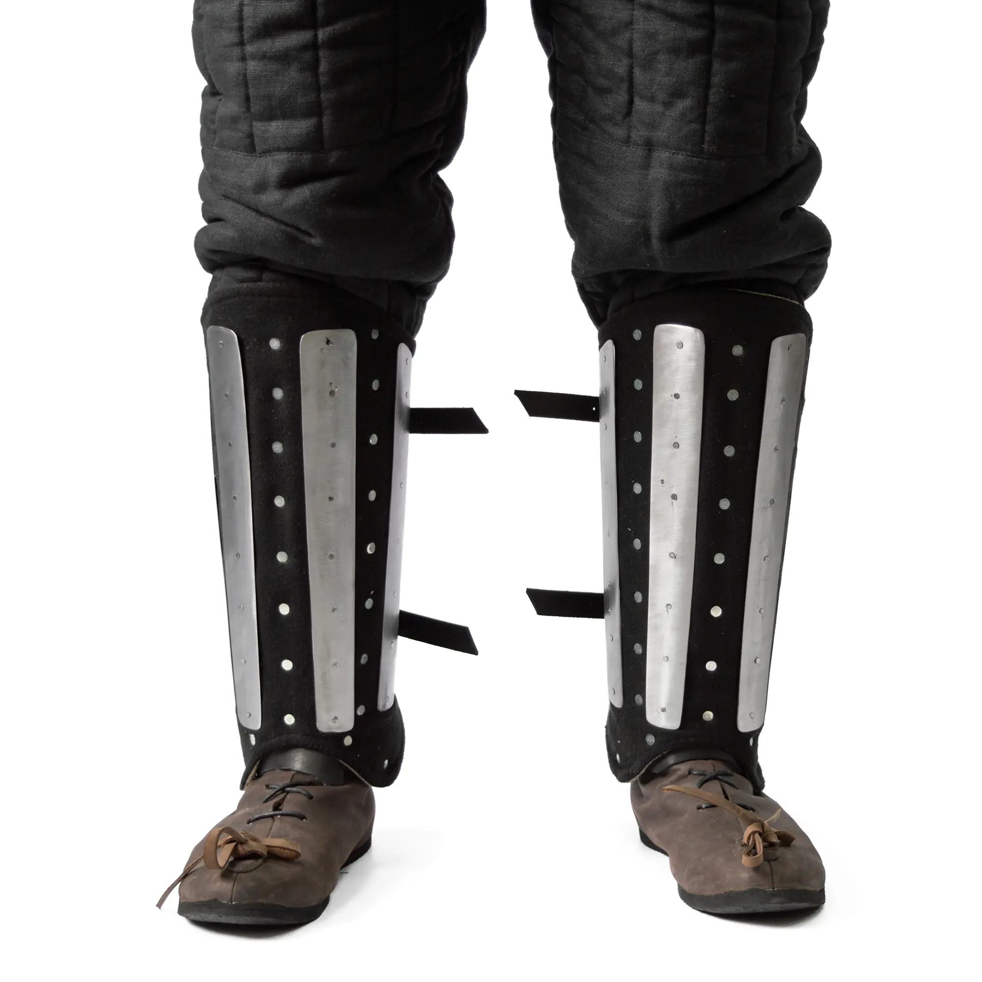 Splinted greaves