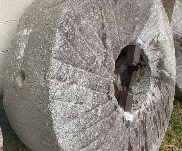 45″ Runner Millstone from North Carolina - thumbnail 5