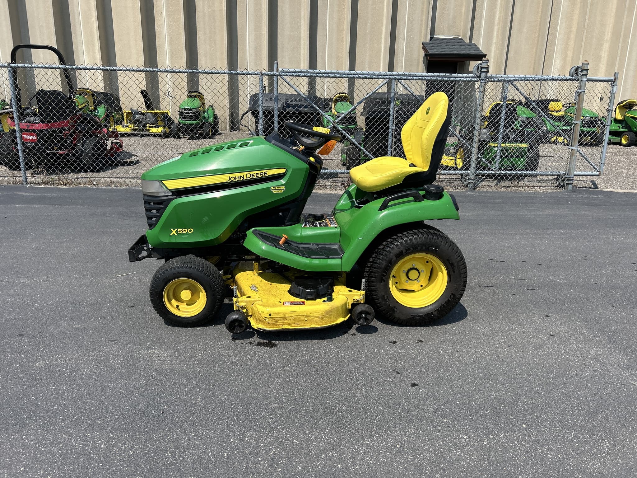 2021 John Deere X590