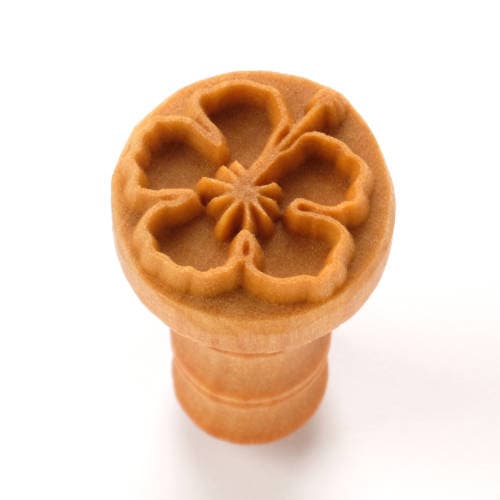 Scm-305 Medium Round Stamp – Hibiscus with Stamen
