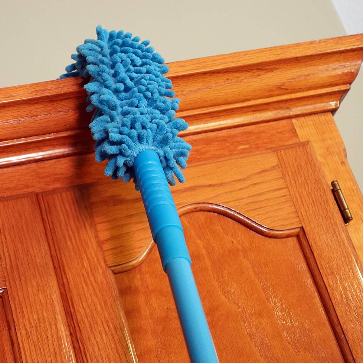 Microfiber Duster with Extendable Pole - thumbnail 3