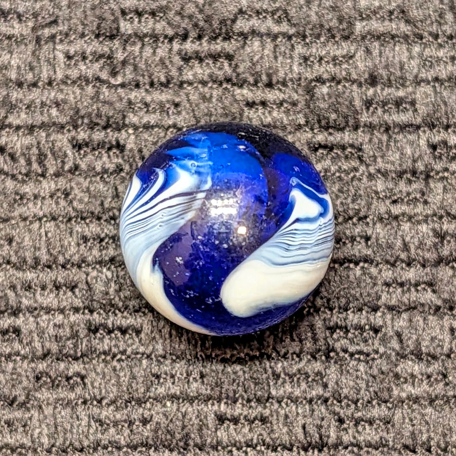 Outstanding Cobalt Peltier Feathered Slag - thumbnail 6