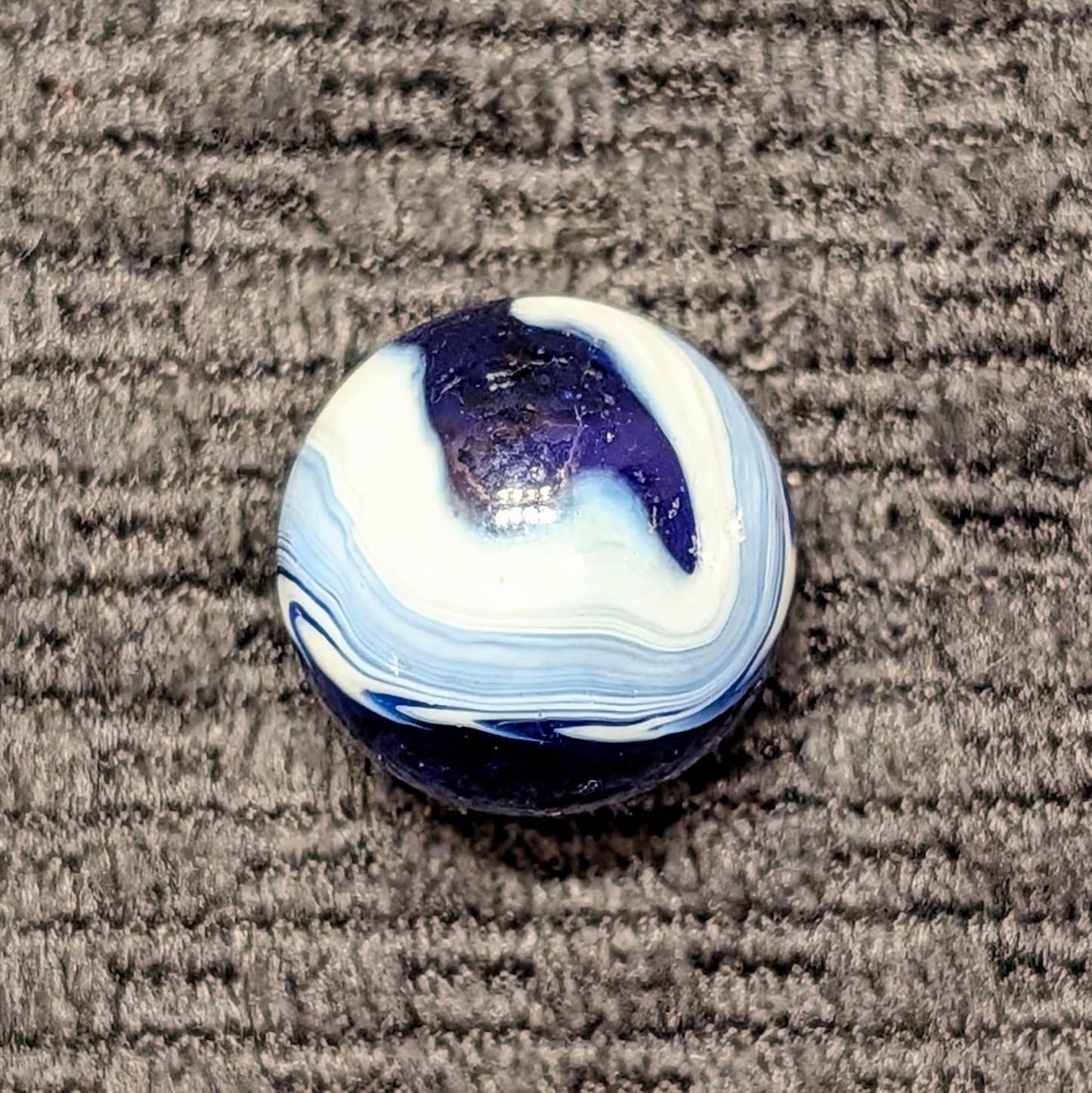 Outstanding Cobalt Peltier Feathered Slag - thumbnail 7