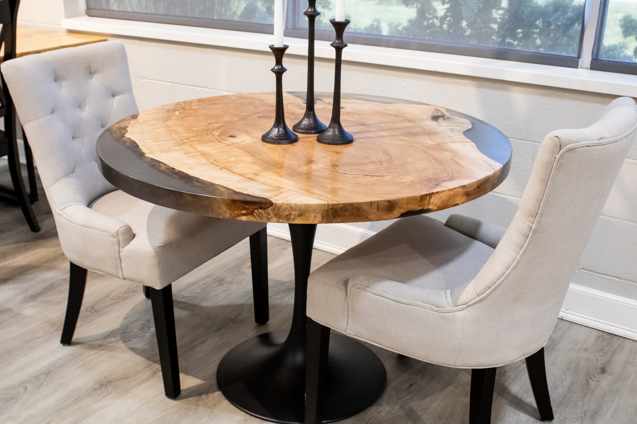 Round Maple Dining Table<br>Highbanks Series – 3.5′ - thumbnail 2