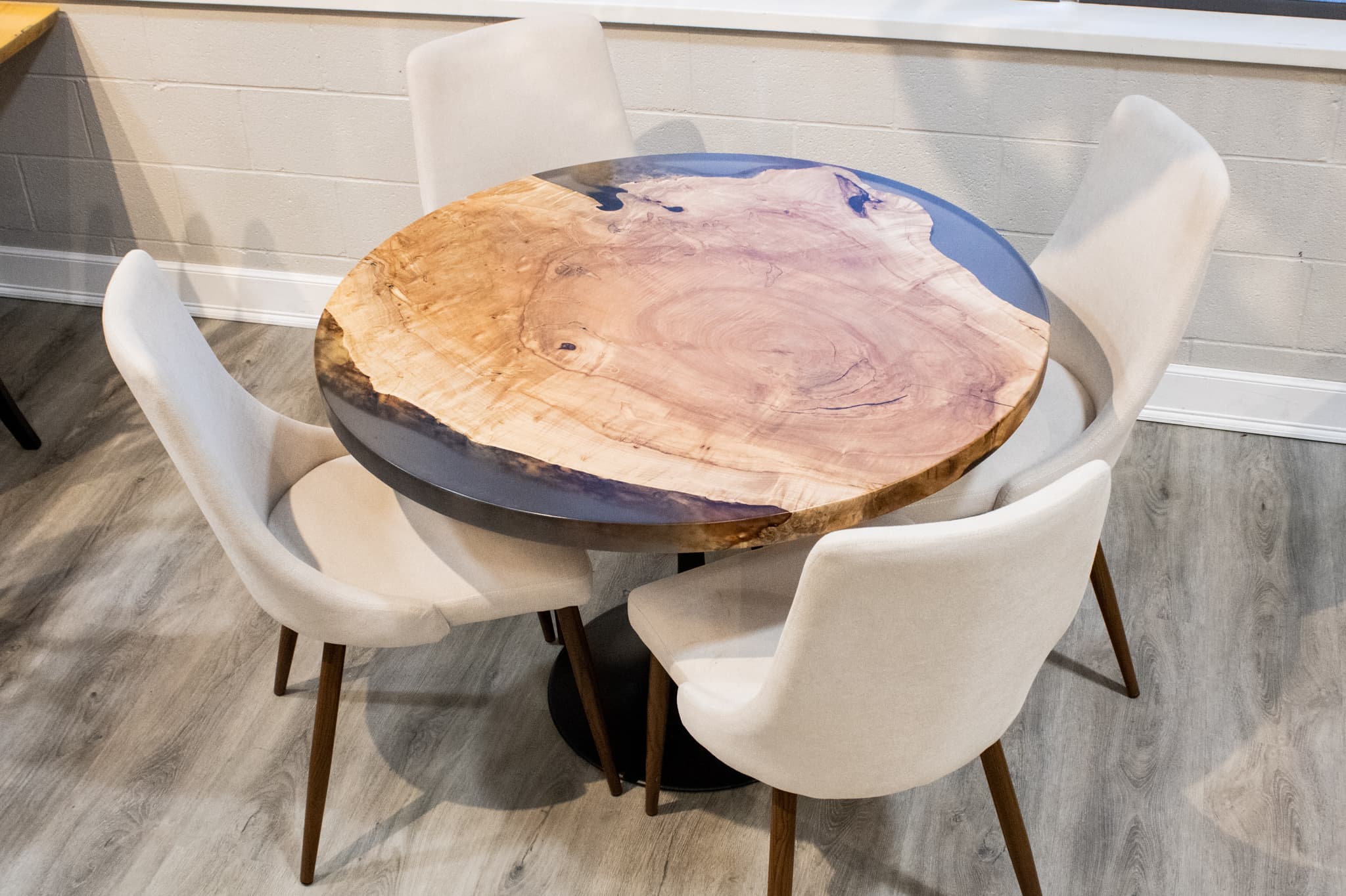 Round Maple Dining Table<br>Highbanks Series – 3.5′ - thumbnail 3