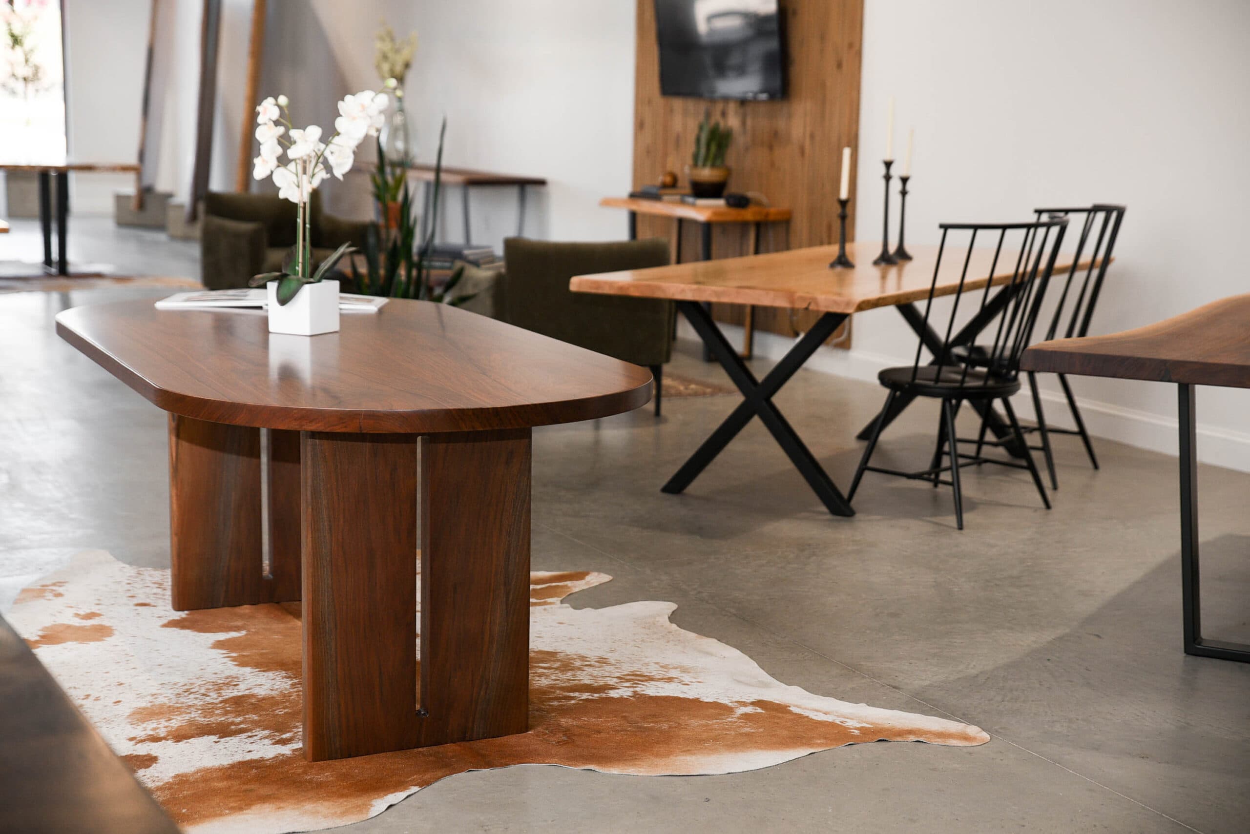 Oval Walnut Dining Table<br>Gallant Series – 6.5′ - thumbnail 3