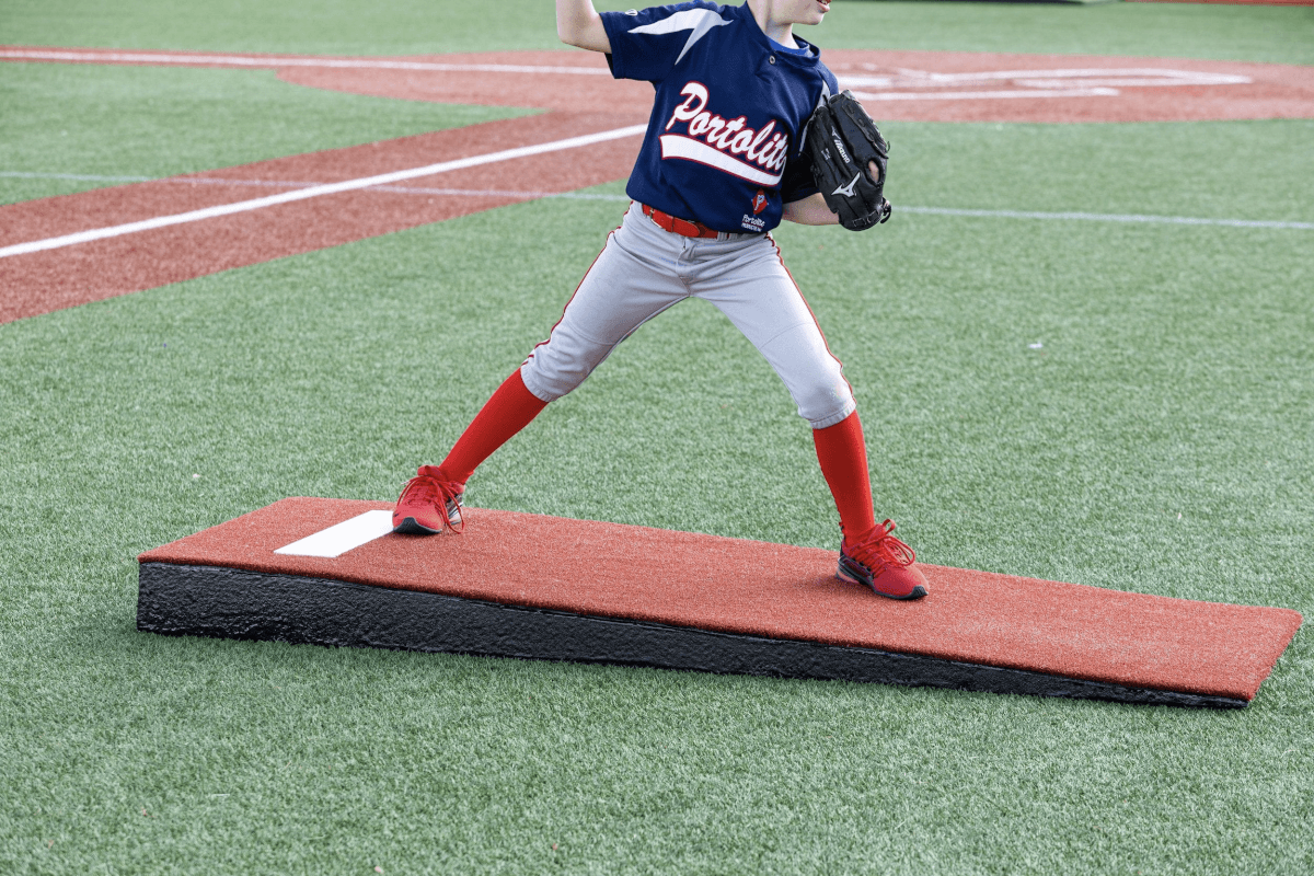 Junior Practice Mound – Portable Lightweight Youth Pitching Mound