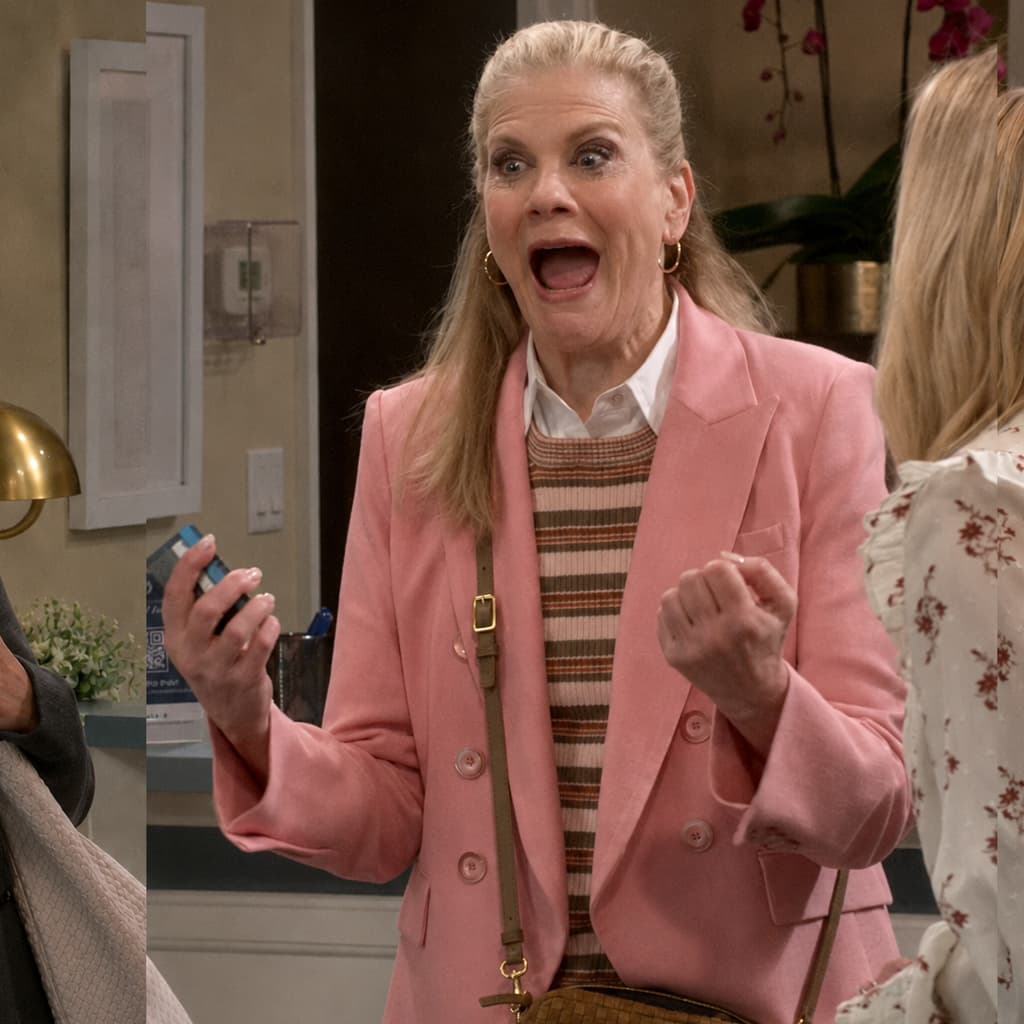 Leanne S02 Kristen Johnston Pink Blazer - thumbnail 5