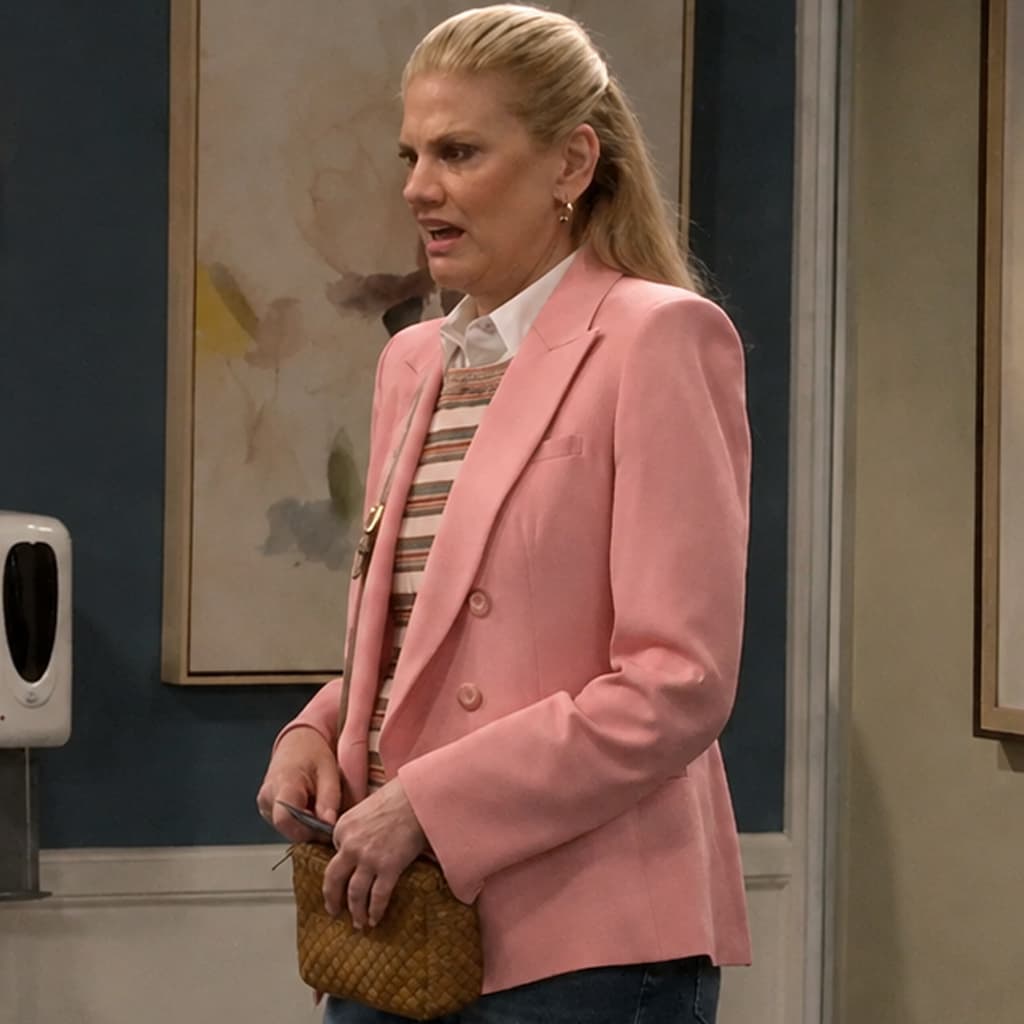 Leanne S02 Kristen Johnston Pink Blazer - thumbnail 6