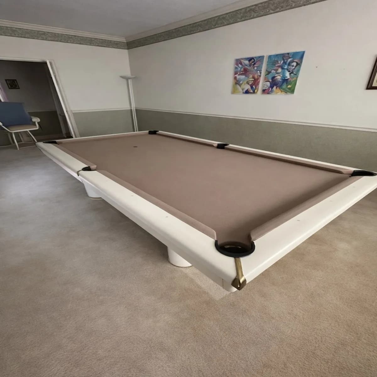 8′ Gently Used Silverthorne Pool Table – Made in America - thumbnail 4