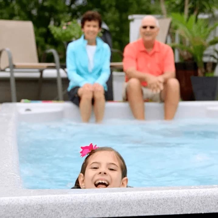 Royal Swim Spa - thumbnail 4