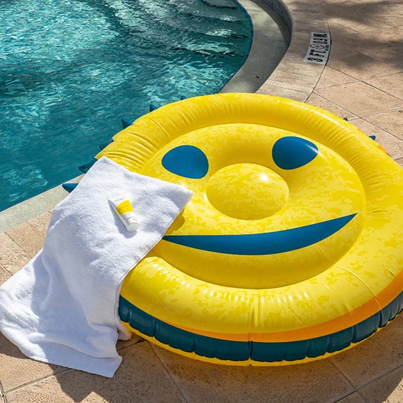 Scrub Daddy Pool Float - thumbnail 2