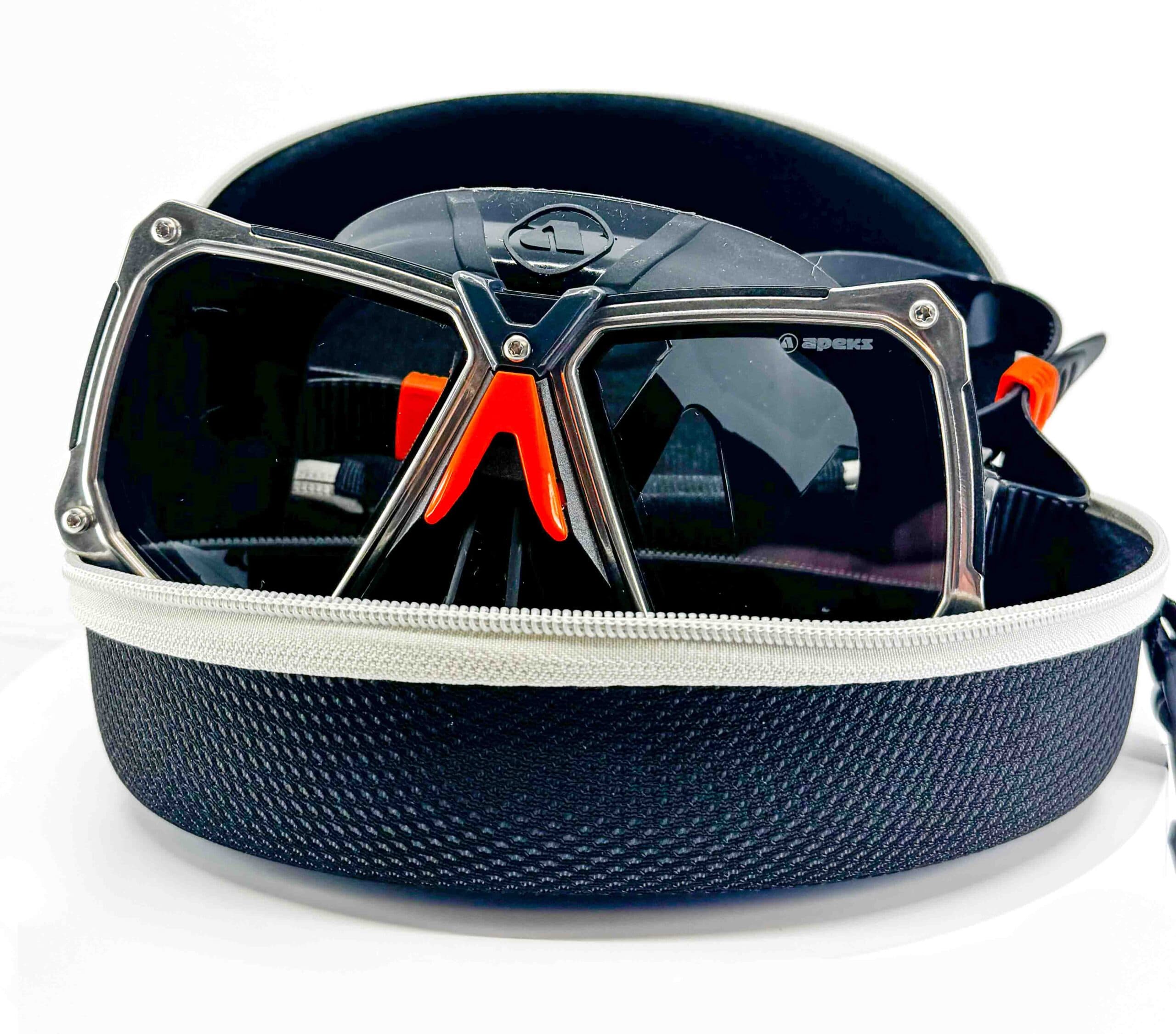 Apeks VX2 Scuba Mask with Prescription - thumbnail 3