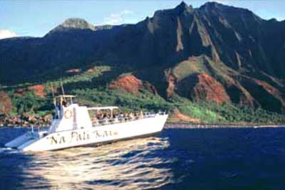 Makana Charters Kauai – Na Pali Catamaran Snorkel