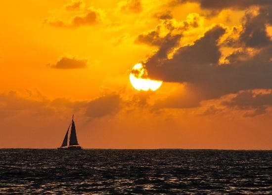 Hawaii Nautical Oahu – Sunset Sail