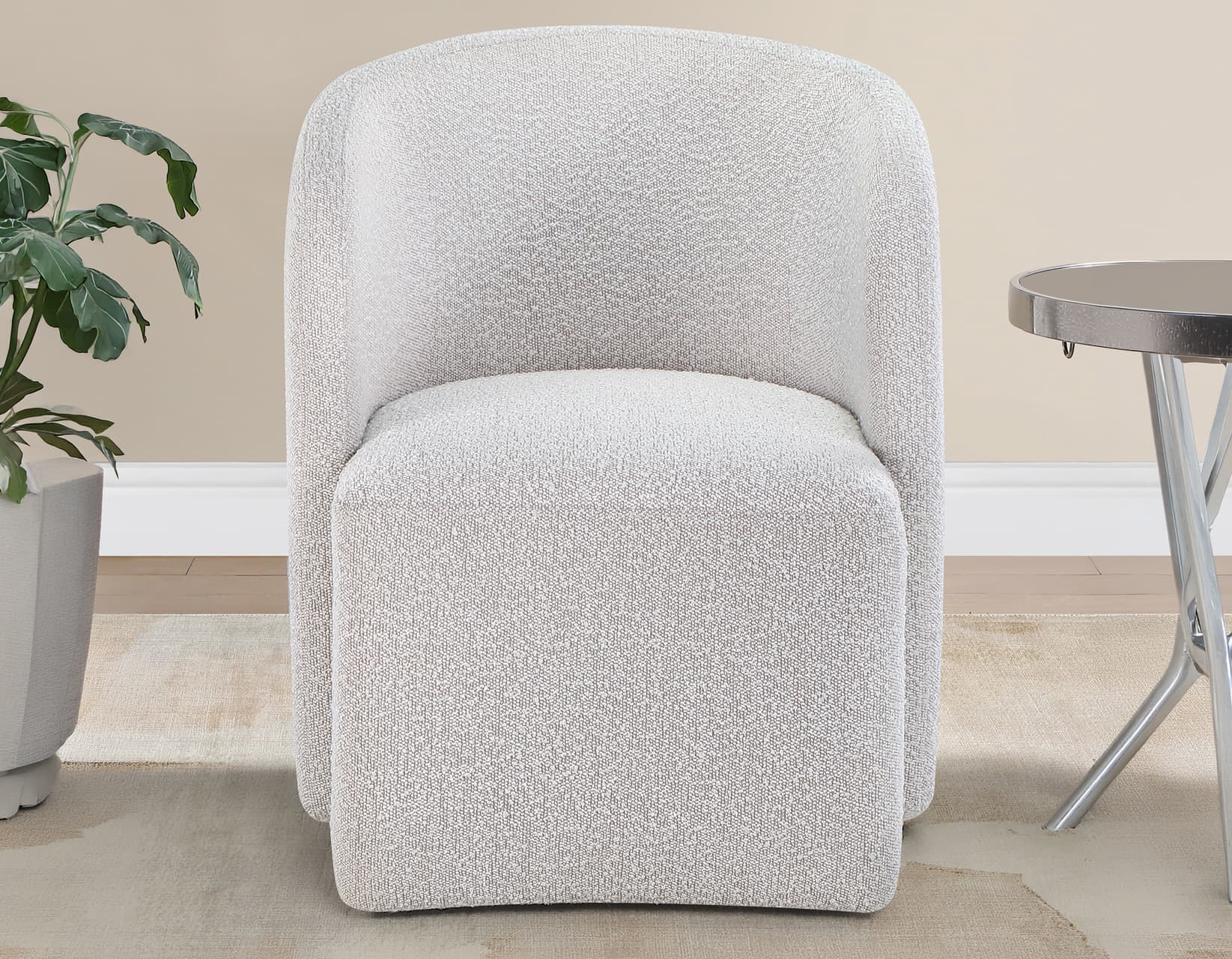 Annie Barrel Chair w/Casters, Eggshell