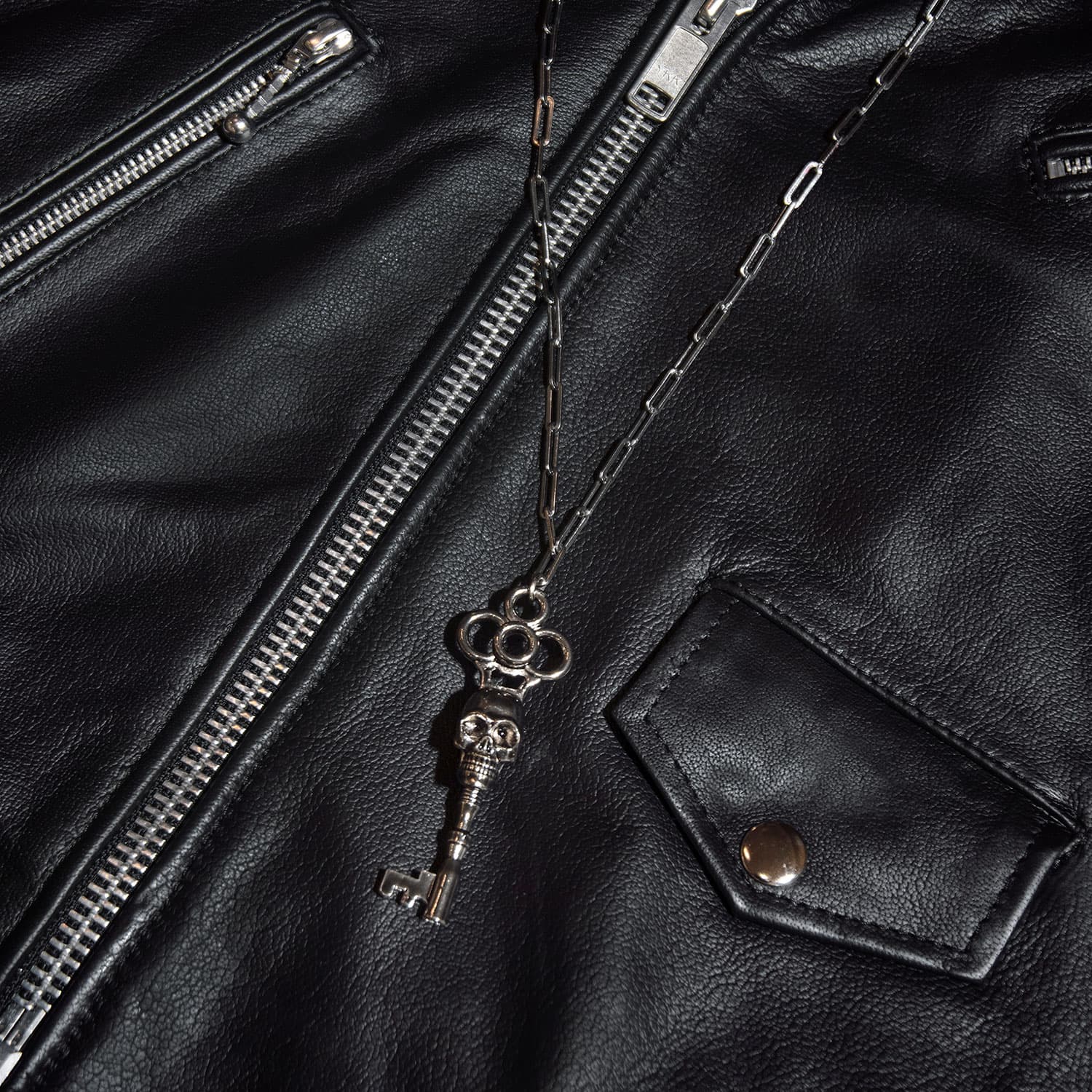 Memento Mori – Skeleton Key Necklace - thumbnail 10