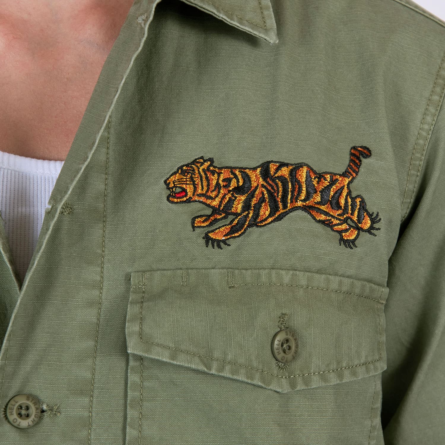 Flying Tiger – Vintage-Inspired Embroidered Shirt - thumbnail 9