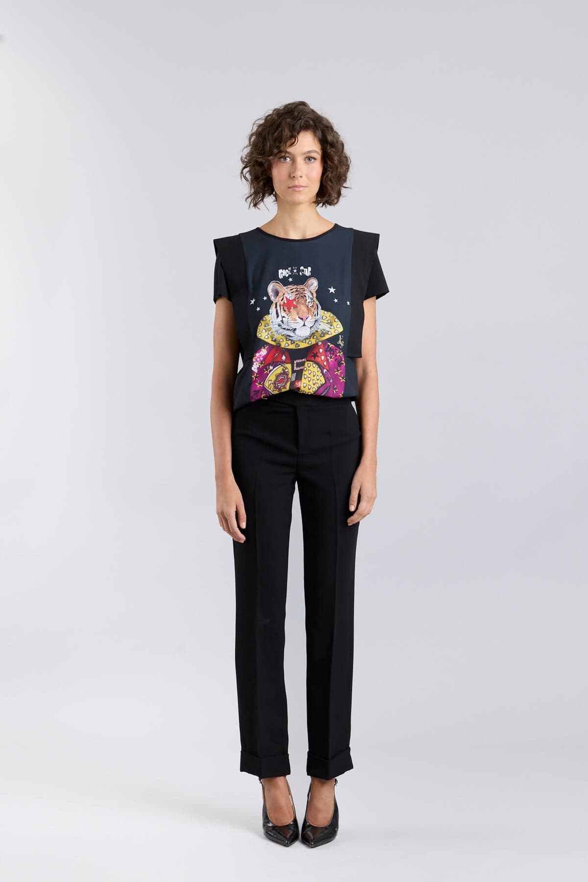 Black Tiger Print T-Shirt – Limited Edition - thumbnail 3