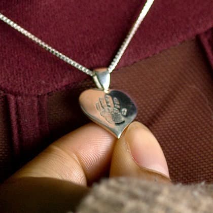 Footprint Heartfelt Pendant - thumbnail 2