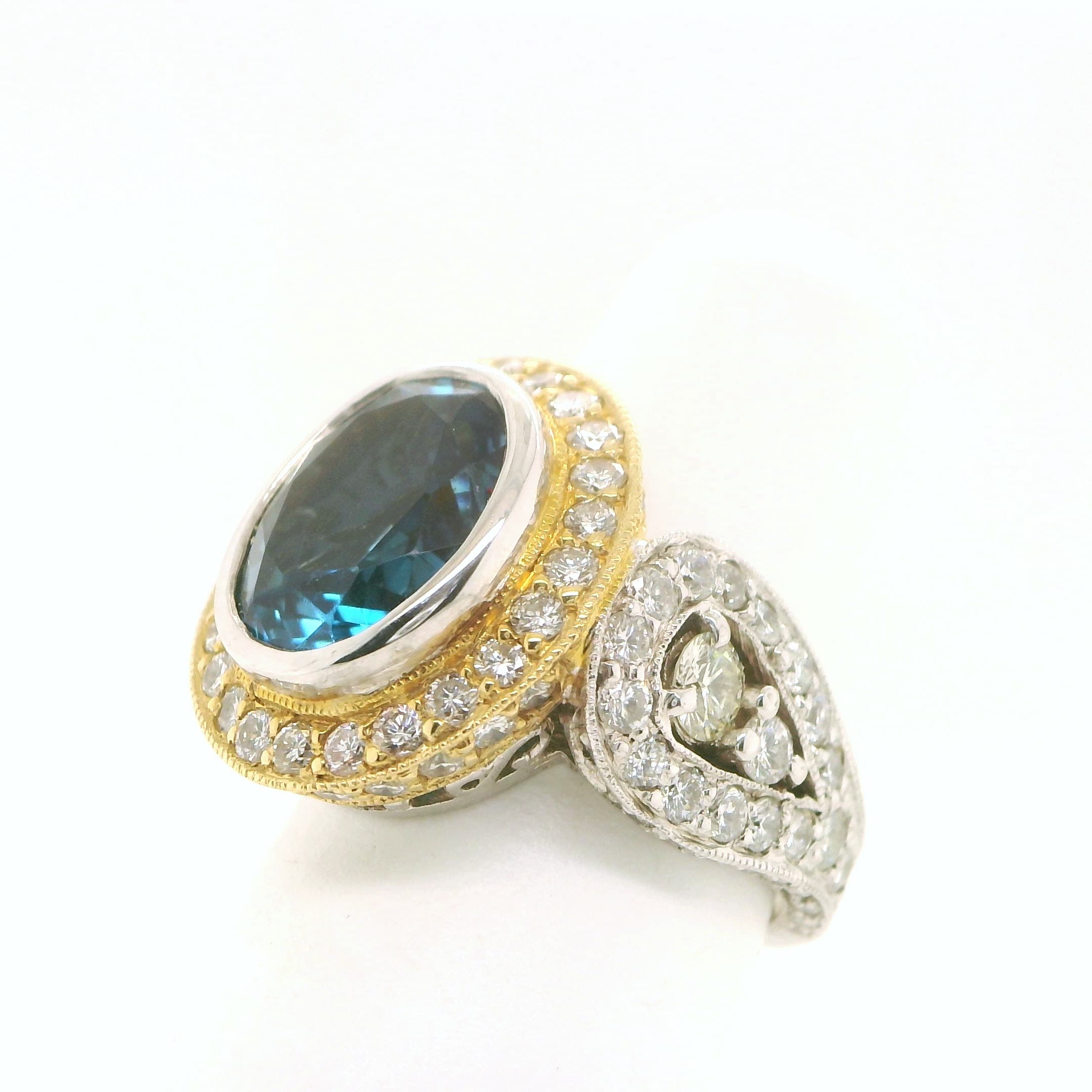14K Two-Toned Gold Blue Topaz Ring - thumbnail 7