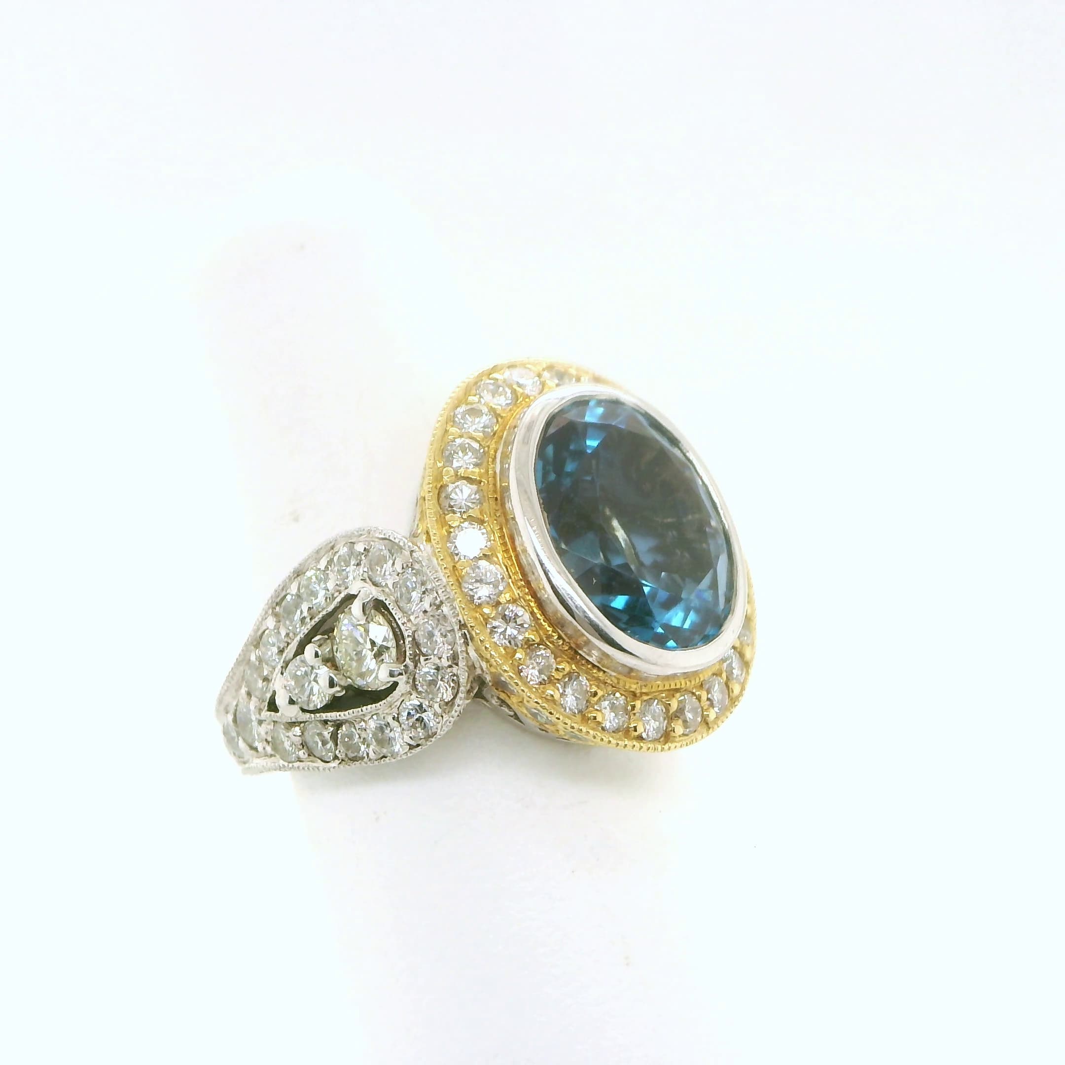 14K Two-Toned Gold Blue Topaz Ring - thumbnail 4