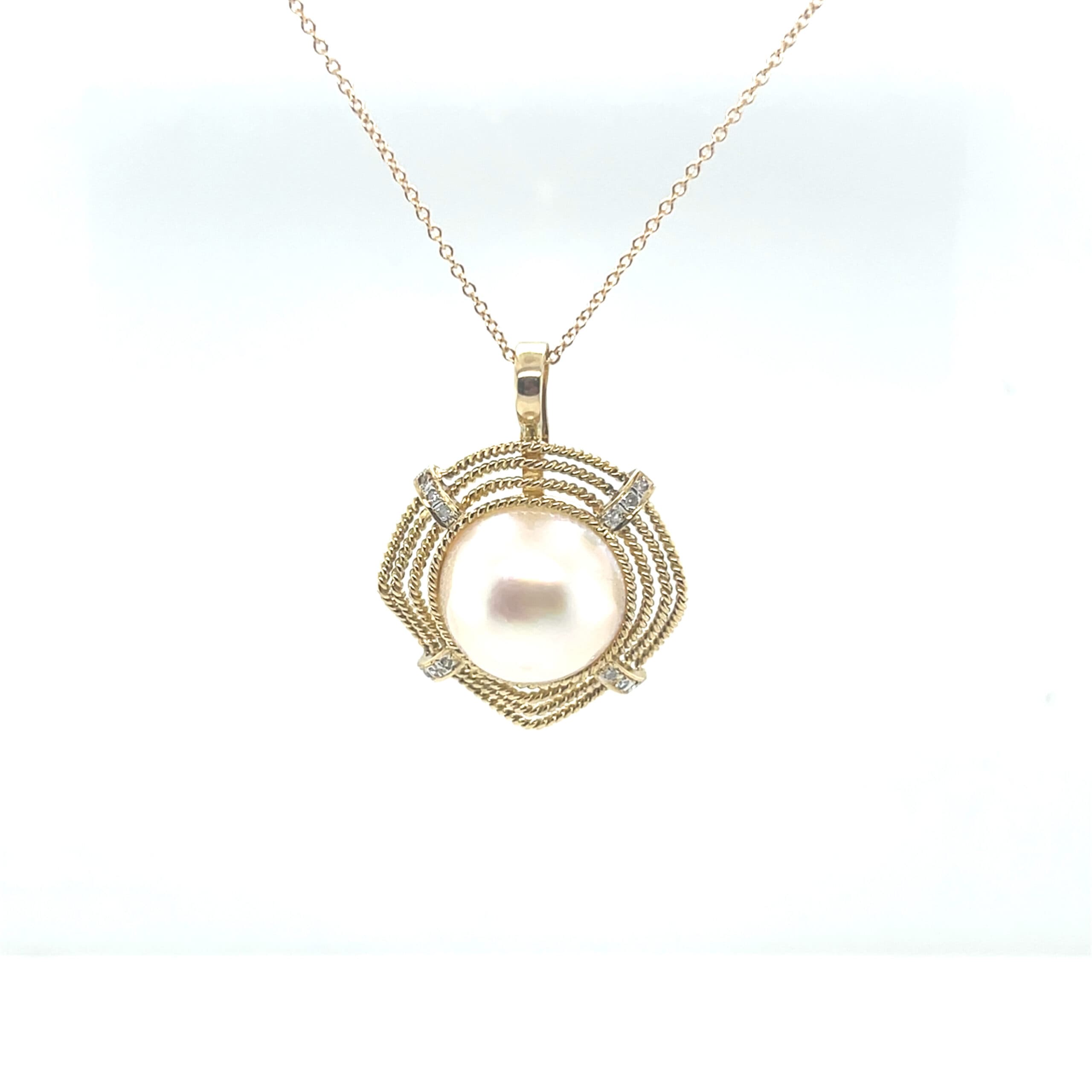 14K Mabé Pearl Pendant - thumbnail 3