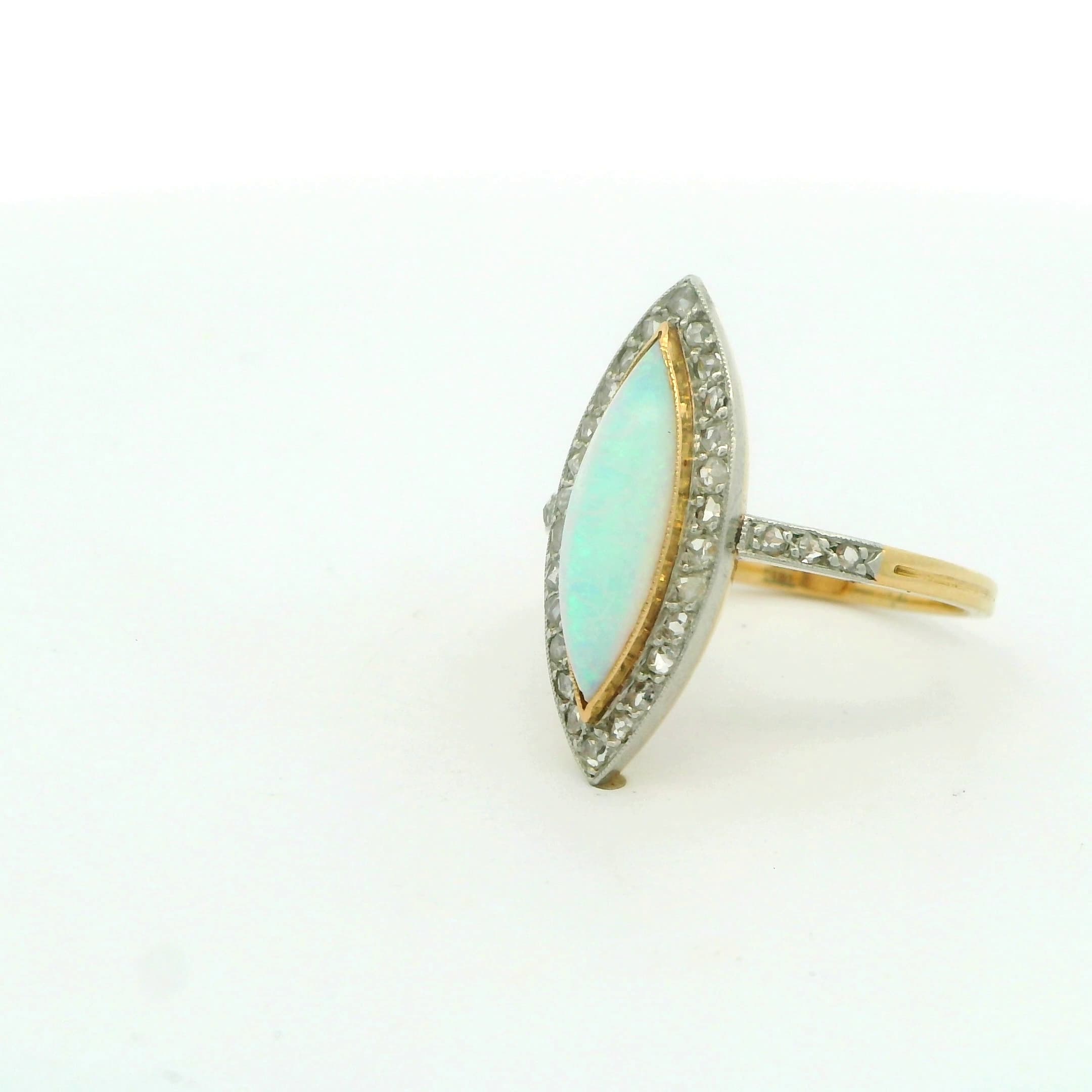 14K Yellow Gold Opal Ring - thumbnail 4