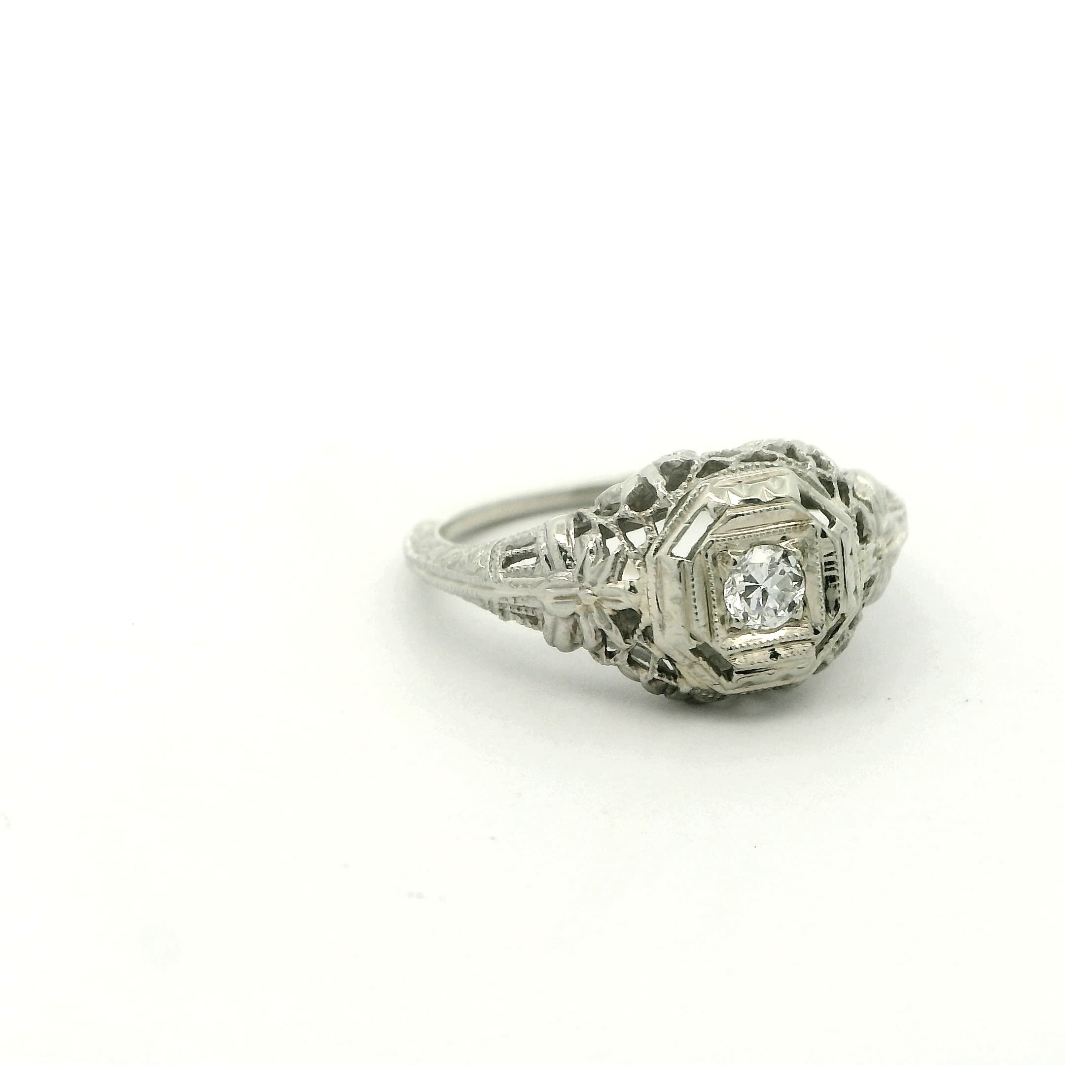 1920’s Filigree 18k White Gold Ring - thumbnail 2