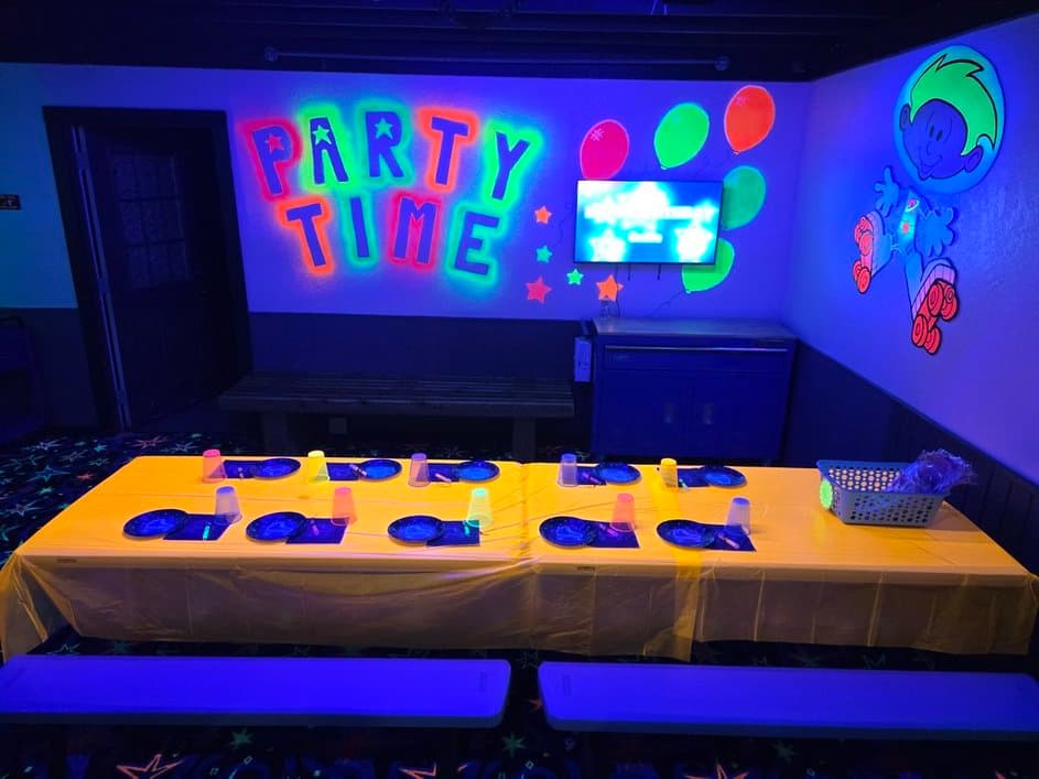 the glow EffeX Party Room