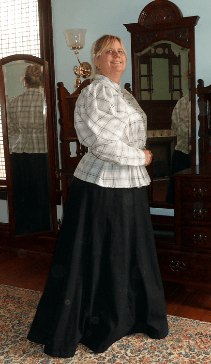 TV494 – 1894 Shirtwaists - thumbnail 3