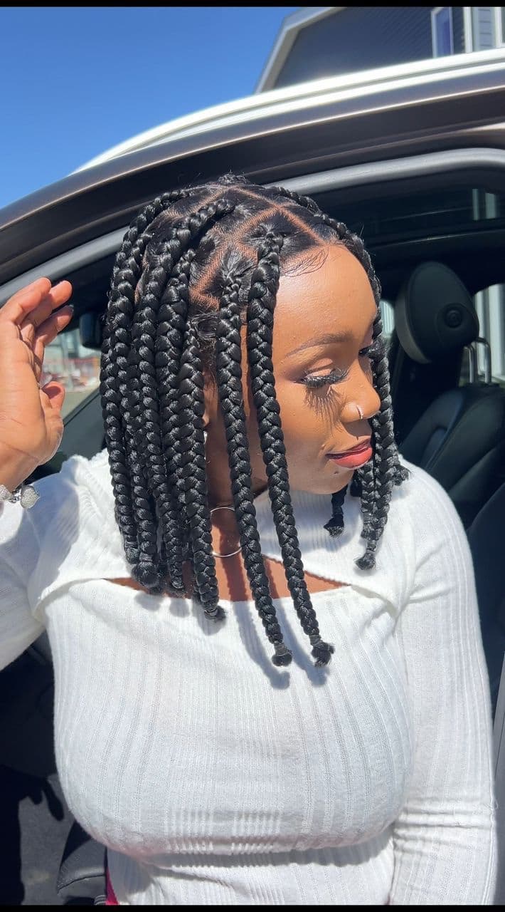 .Short jumbo knotless braids - thumbnail 4