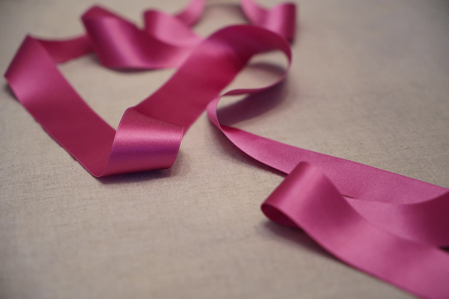 Remnant 1 1/2″ Pink Silk Satin Ribbon, 4 yards & 6″ long