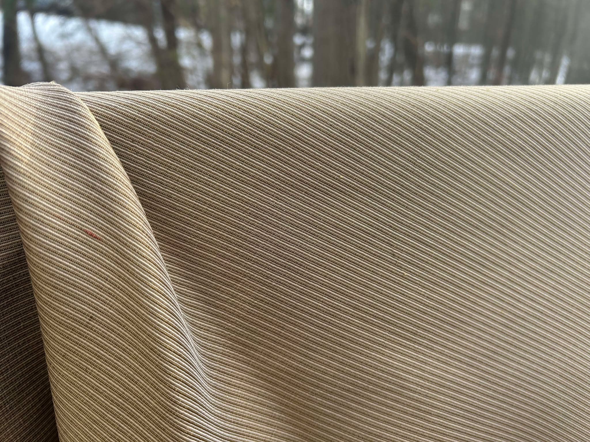 Ribbed Gold Silk, WSV 189