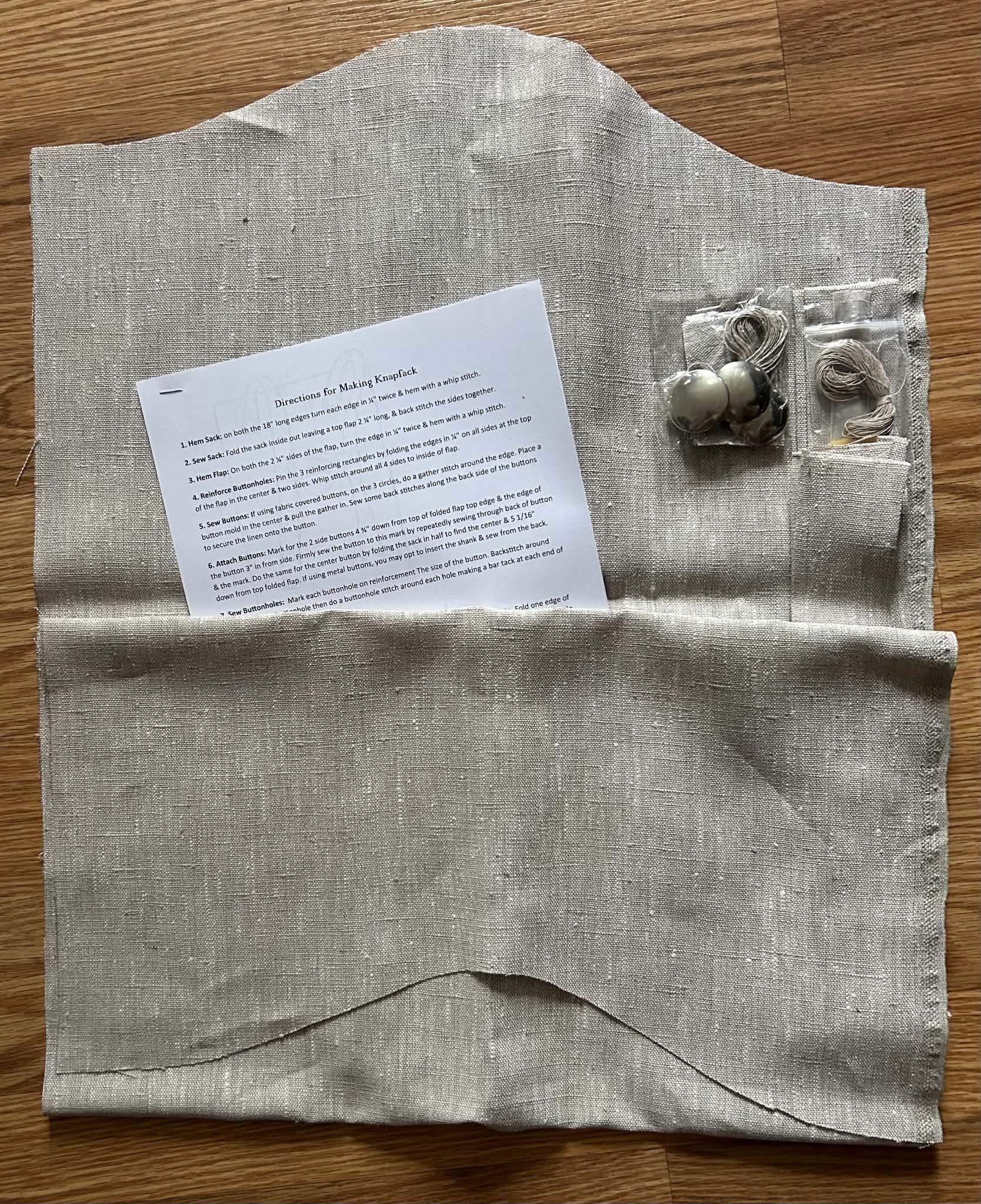 Kit to make a Uhl Knapsack with metal Buttons