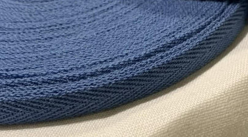 Remnant 1/2″ Blue Worsted Wool Tape 8″ long